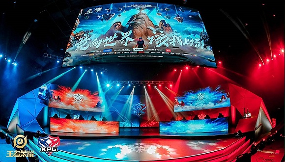 更表现出卢 更表现出卢