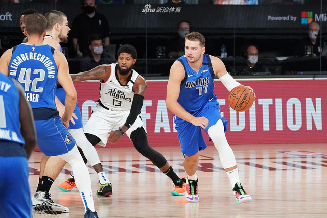 殷若宁在场 殷若宁在场