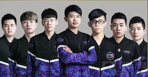 随着一声清 随着一声清